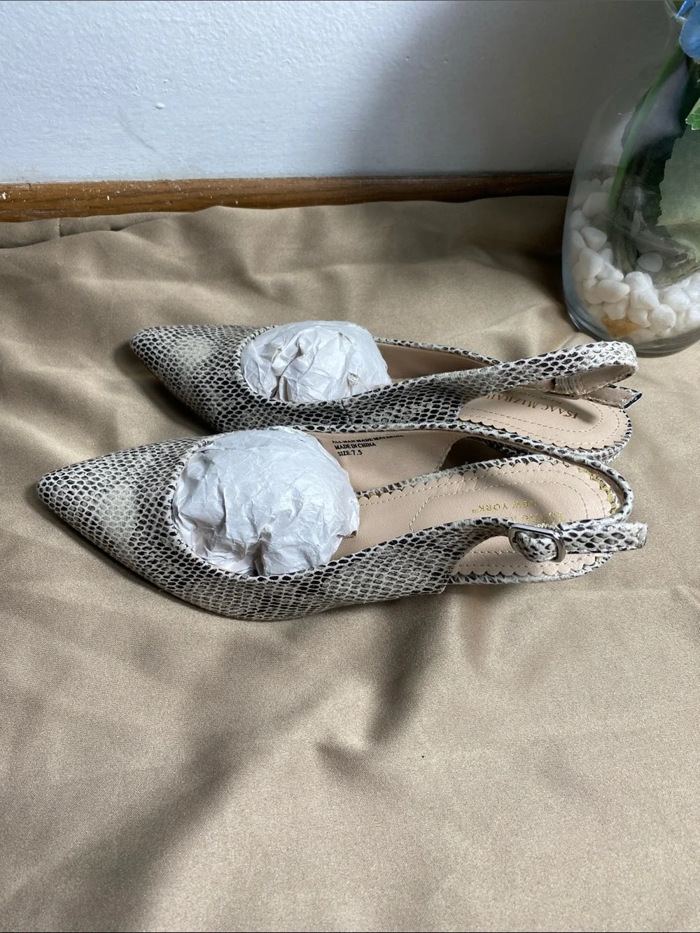 Isaac Mizrahi Cream Snake-Print Pointed Slingback Heels